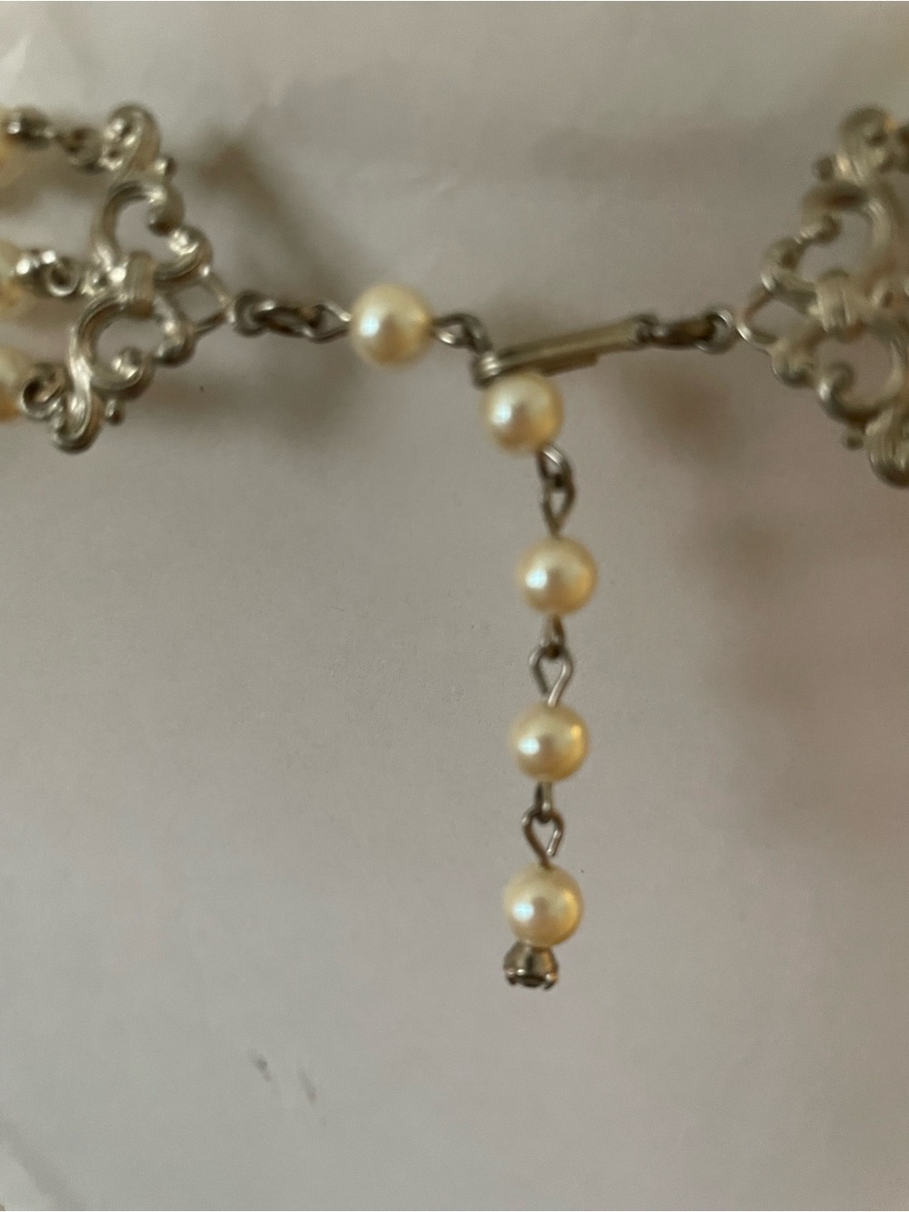 Stunning 3 strand jet glass beads and faux pearl necklace - Picture 6 of 9